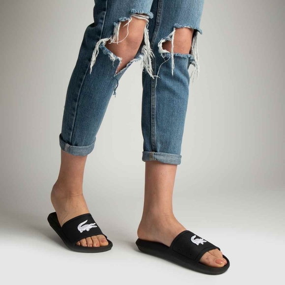 Ladies Lacoste sliders - Picture 4 of 4